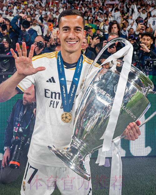 官方-巴斯克斯左腿肌肉受伤 退出欧冠对曼城名单